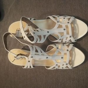 Women's Guess white strap heels size 9 1/2